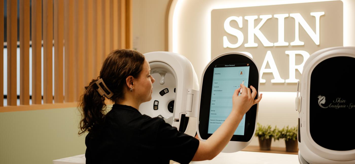 schoonheidsspecialiste bij Skinbar