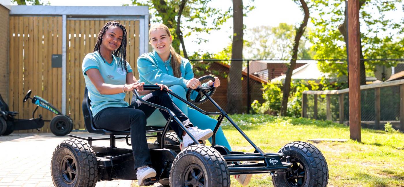 studenten op Roompotpark